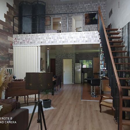 Loft Apartment Chaligny Bagian luar foto