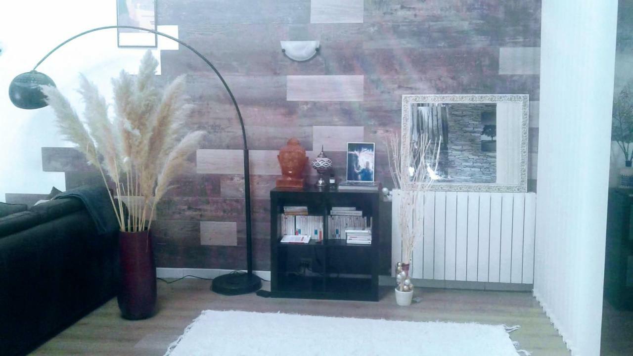 Loft Apartment Chaligny Bagian luar foto