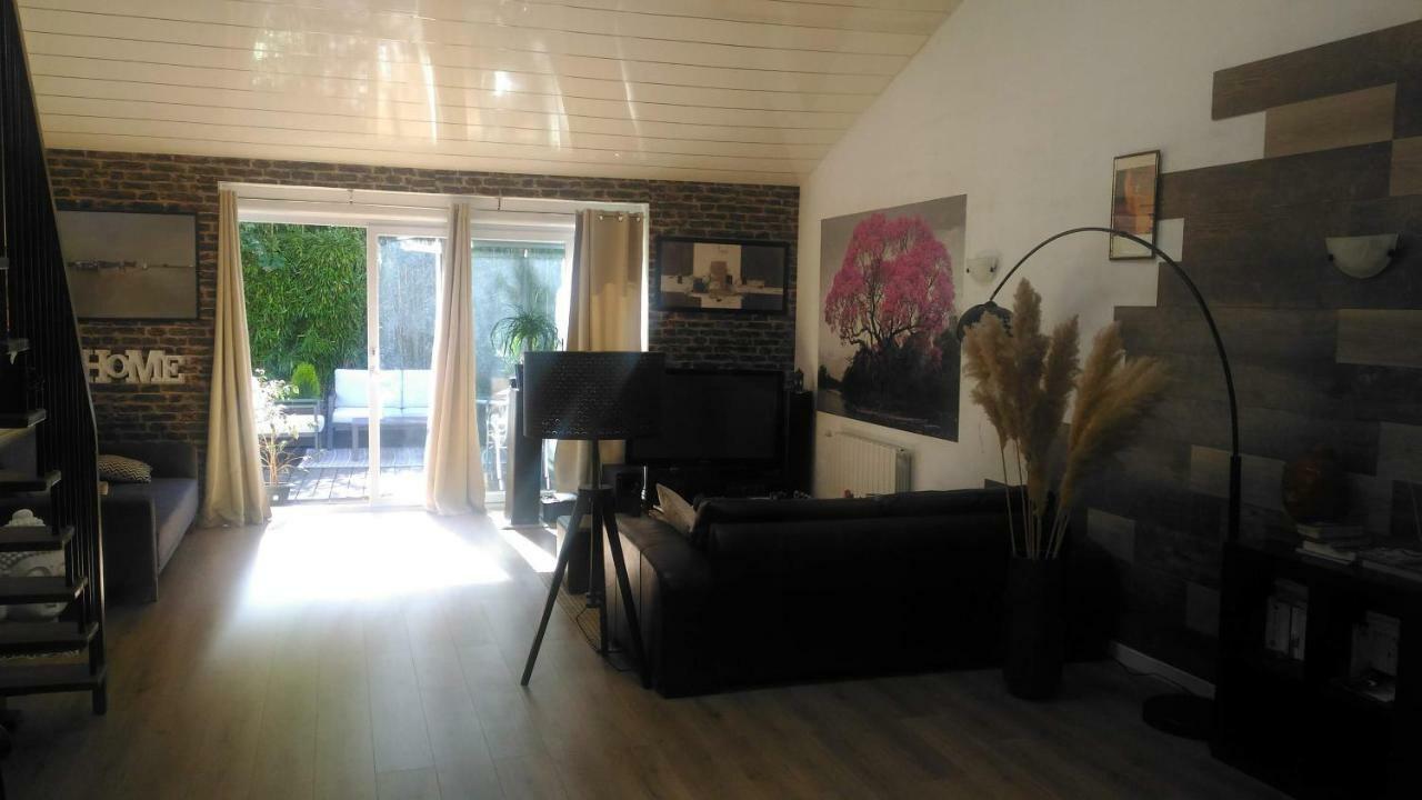 Loft Apartment Chaligny Bagian luar foto